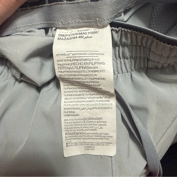 Under Armour Men's Athletic Shorts in Light Gray Size Small - Picture 4 of 8